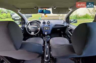 Хетчбек Ford Fiesta 2008 в 