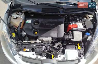 Хэтчбек Ford Fiesta 2012 в 