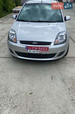 Хэтчбек Ford Fiesta 2008 в 