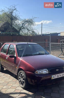 Хэтчбек Ford Fiesta 1996 в 