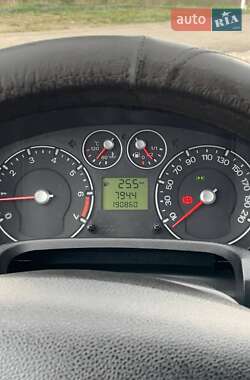 Хэтчбек Ford Fiesta 2007 в 