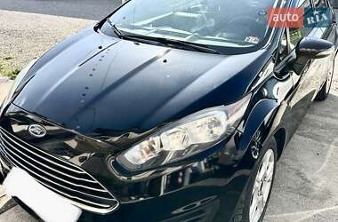 Хэтчбек Ford Fiesta 2015 в Киеве