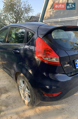 Хэтчбек Ford Fiesta 2009 в 