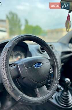 Хэтчбек Ford Fiesta 2006 в 