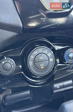 Хетчбек Ford Fiesta 2019 в 