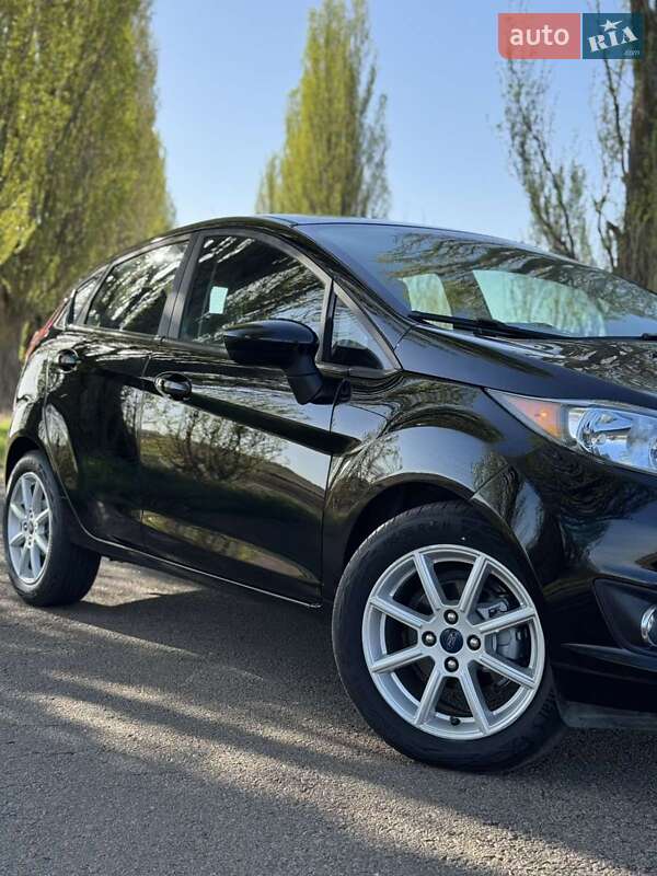 Хетчбек Ford Fiesta 2019 в 