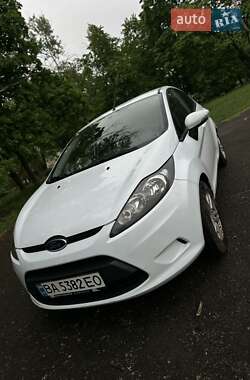 Хетчбек Ford Fiesta 2011 в Новоукраїнці