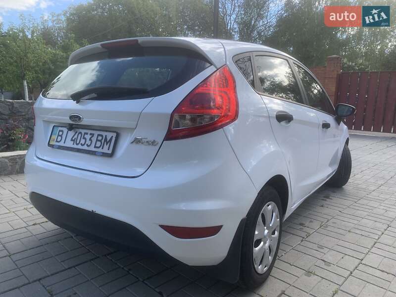 Хэтчбек Ford Fiesta 2012 в Полтаве фото 3 Хэтчбек Ford Fiesta 2012 в Полтаве