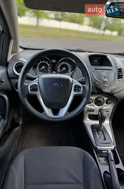 Хетчбек Ford Fiesta 2017 в 