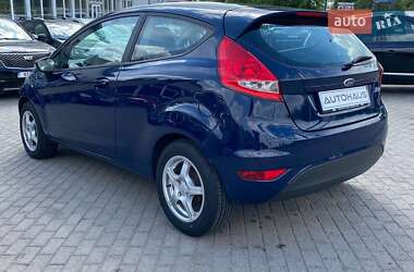 Хэтчбек Ford Fiesta 2011 в 