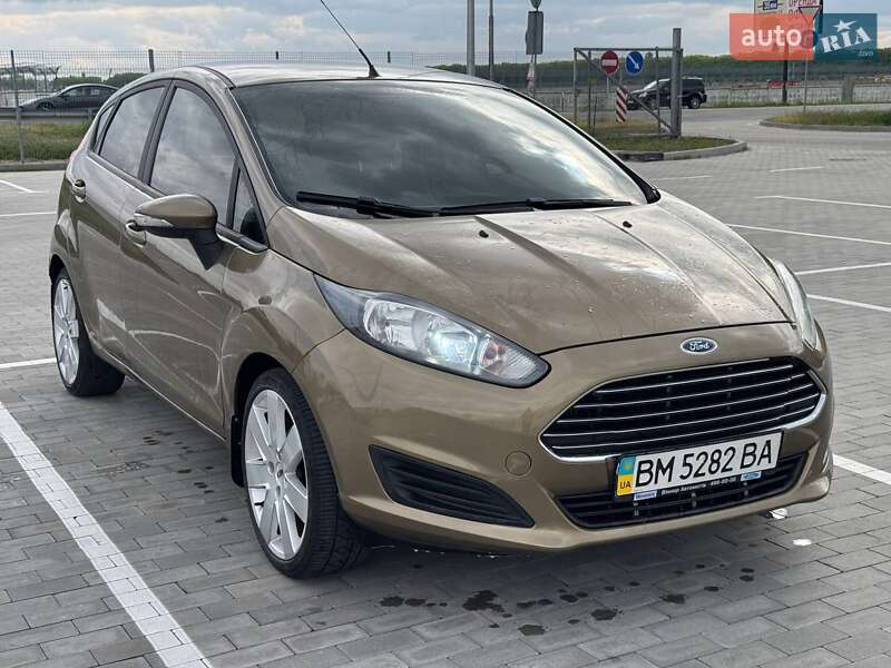 Хэтчбек Ford Fiesta 2013 в 