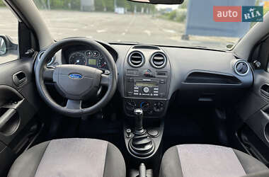 Хетчбек Ford Fiesta 2007 в 