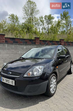 Хетчбек Ford Fiesta 2005 в 
