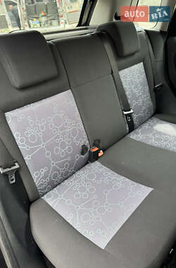 Хетчбек Ford Fiesta 2005 в 