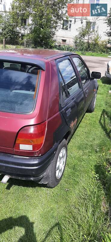 Хэтчбек Ford Fiesta 1989 в Луцке