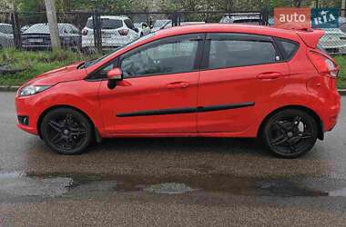 Хэтчбек Ford Fiesta 2015 в Львове