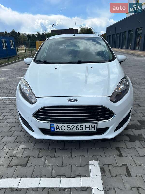 Хэтчбек Ford Fiesta 2014 в 