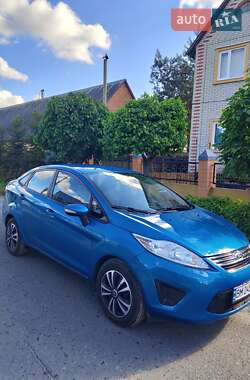 Седан Ford Fiesta 2013 в Котельве