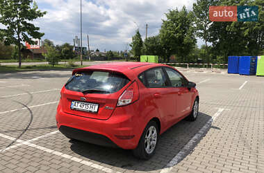 Хэтчбек Ford Fiesta 2014 в 