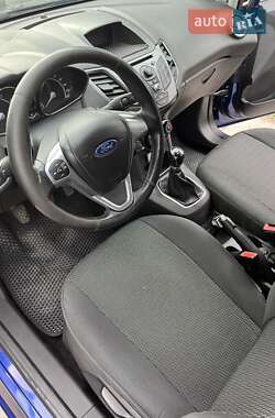 Хэтчбек Ford Fiesta 2014 в 