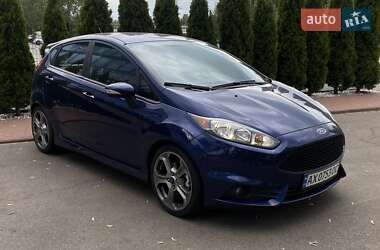 Хэтчбек Ford Fiesta 2015 в Киеве
