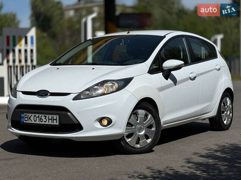 Хэтчбек Ford Fiesta 2010 в Днепре