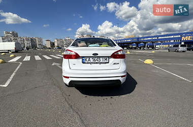 Седан Ford Fiesta 2017 в 