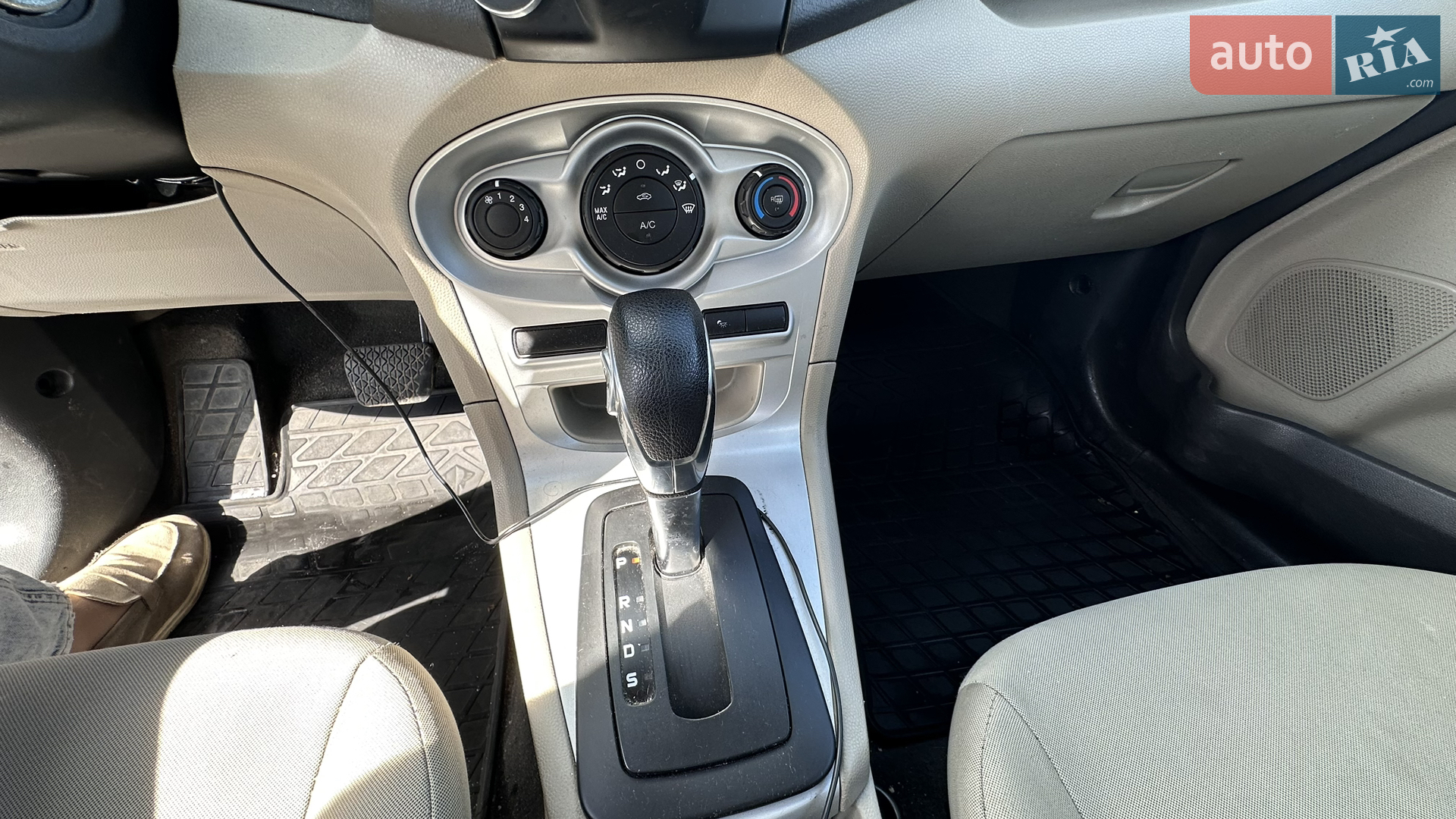 2017 Ford Fiesta - мініатюра 7
