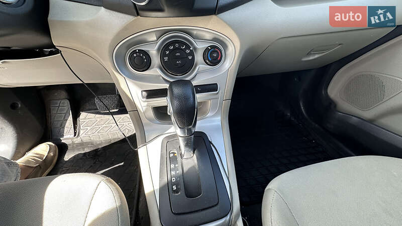 Седан Ford Fiesta 2017 в Киеве фото 7 Седан Ford Fiesta 2017 в Киеве
