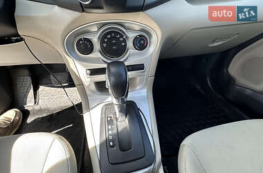 Седан Ford Fiesta 2017 в 