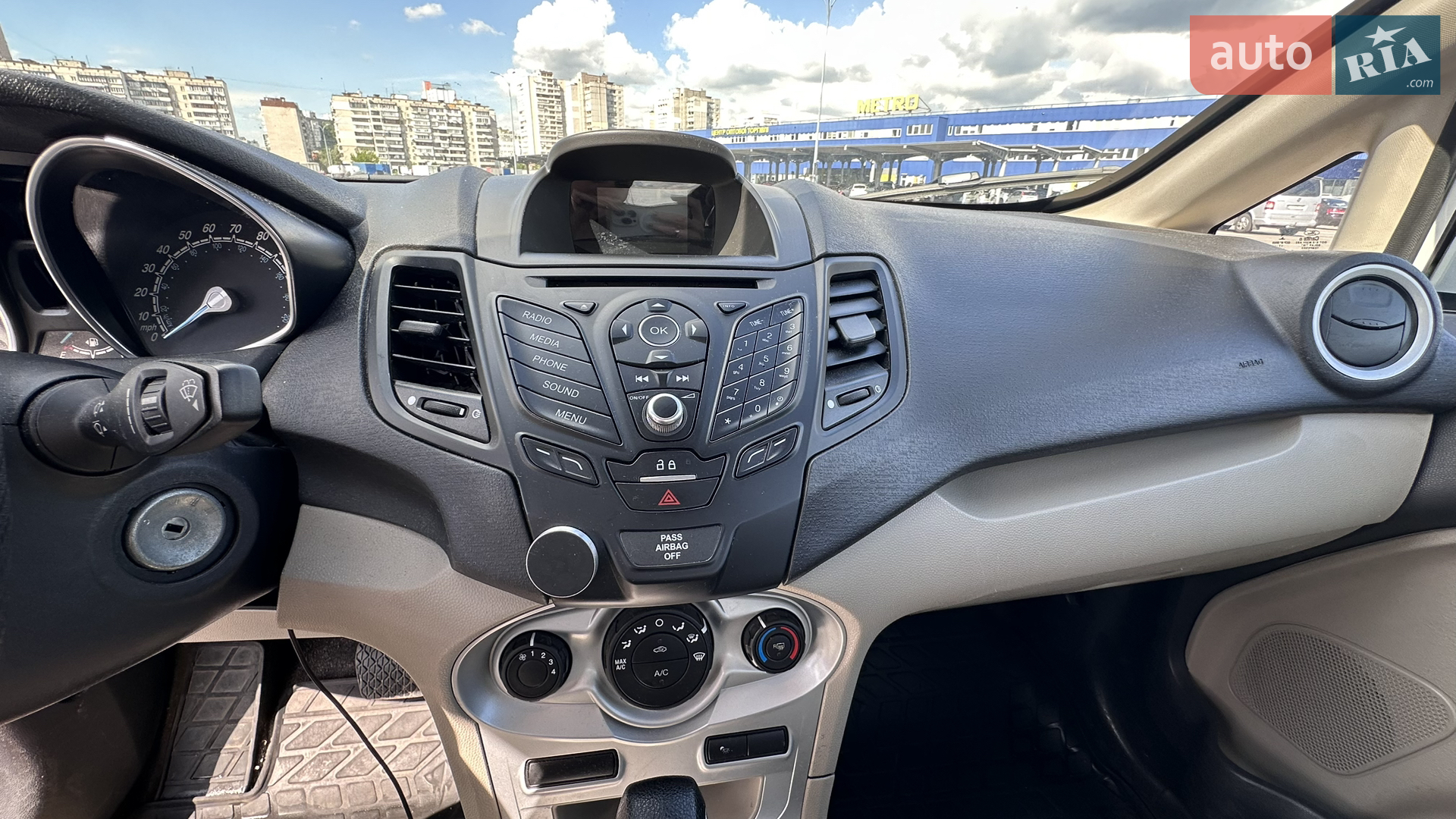 2017 Ford Fiesta - мініатюра 9