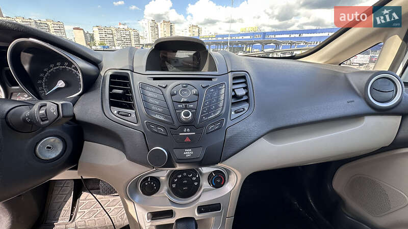 Седан Ford Fiesta 2017 в Киеве фото 9 Седан Ford Fiesta 2017 в Киеве