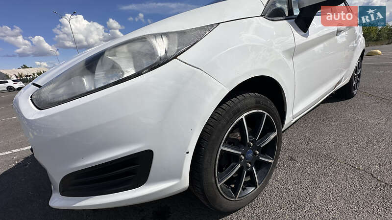 Седан Ford Fiesta 2017 в Киеве фото 18 Седан Ford Fiesta 2017 в Киеве