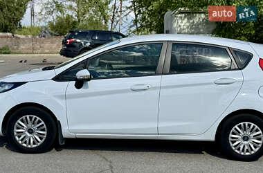 Хэтчбек Ford Fiesta 2010 в 