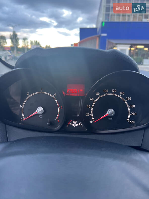 Хэтчбек Ford Fiesta 2011 в Днепре фото 12 Хэтчбек Ford Fiesta 2011 в Днепре