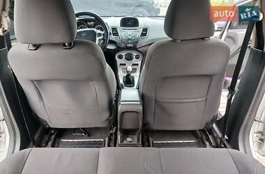 Хэтчбек Ford Fiesta 2017 в 
