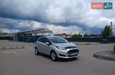 Хэтчбек Ford Fiesta 2017 в 