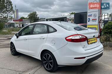 Седан Ford Fiesta 2017 в 