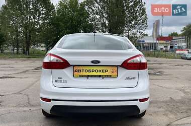 Седан Ford Fiesta 2017 в 