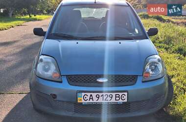 Хетчбек Ford Fiesta 2006 в 