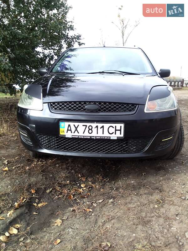 Хэтчбек Ford Fiesta 2006 в 