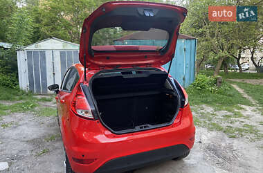 Хетчбек Ford Fiesta 2015 в 