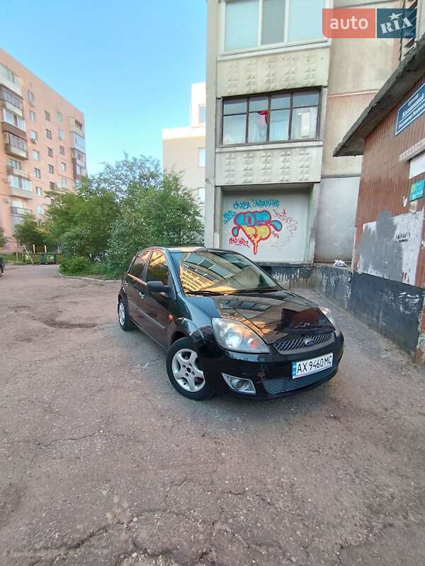 Хэтчбек Ford Fiesta 2008 в 