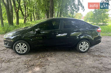 Седан Ford Fiesta 2014 в 