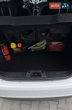 Хэтчбек Ford Fiesta 2012 в 