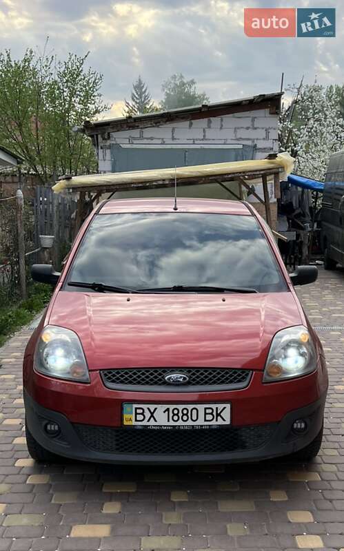 Хетчбек Ford Fiesta 2006 в Дунаївцях