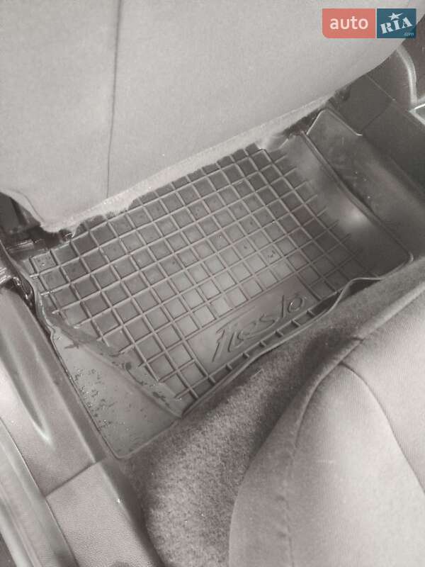 Седан Ford Fiesta 2014 в Харькове фото 15 Седан Ford Fiesta 2014 в Харькове