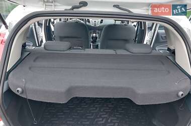 Хетчбек Ford Fiesta 2011 в 