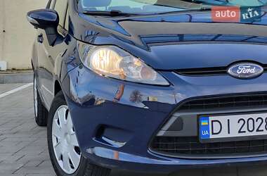 Хетчбек Ford Fiesta 2011 в 