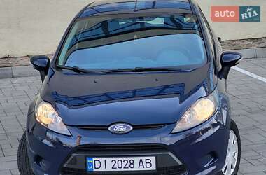 Хетчбек Ford Fiesta 2011 в 